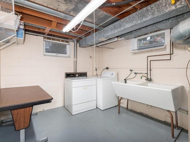 Building Photo - 6321 Wilryan Ave