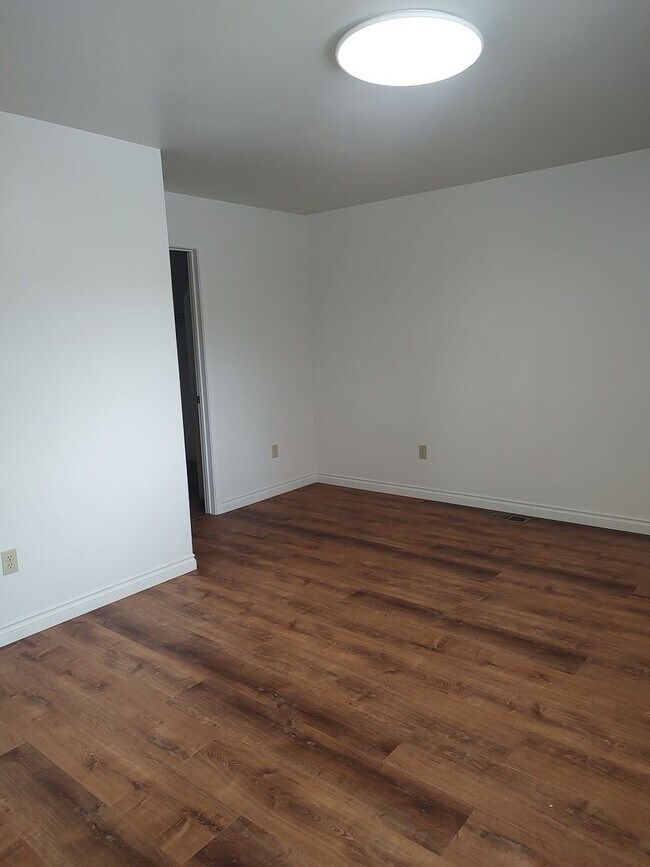 Building Photo - 1439 Terrace Dr