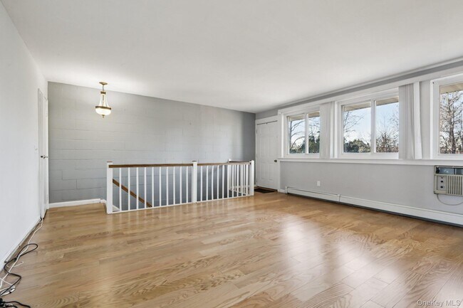 Building Photo - 4 Wyndover Woods Ln