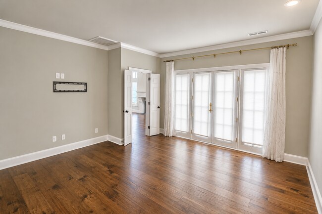Building Photo - 1703 Fontenay Pl