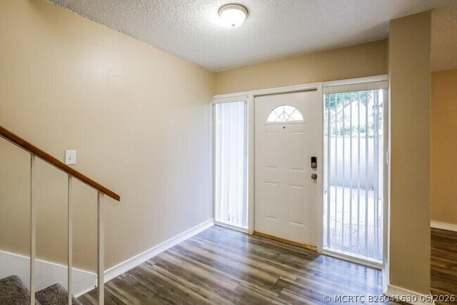 Building Photo - 14277 N Kendale Lakes Cir