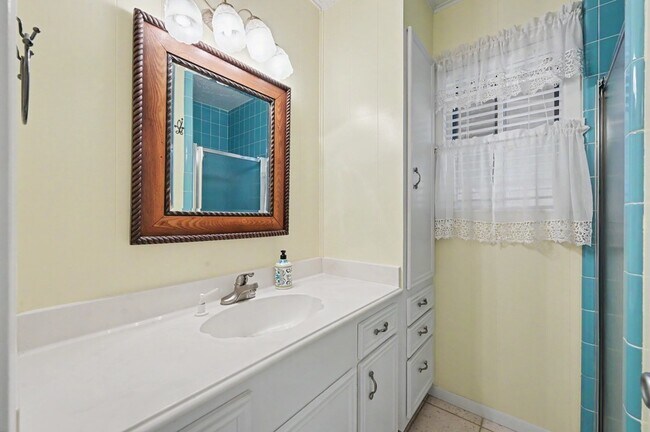Building Photo - 122 Warbonnet Dr