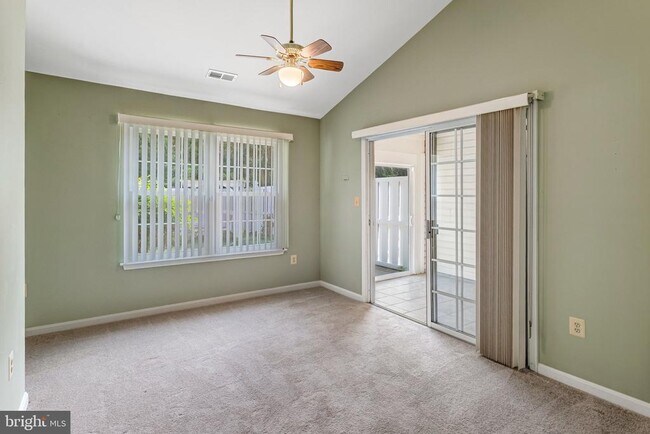 Building Photo - 11333 Savannah Dr