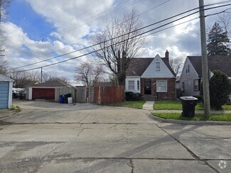 Building Photo - 10335 Merlin St