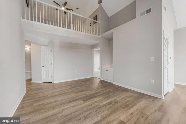 Building Photo - 20451 Chesapeake Square