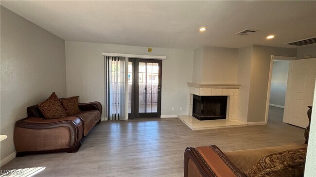 Building Photo - 4151 Gannet Cir