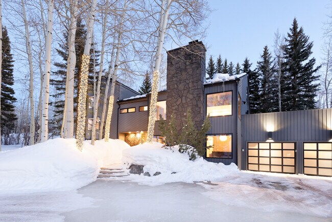 Building Photo - 34 Stellar Ln