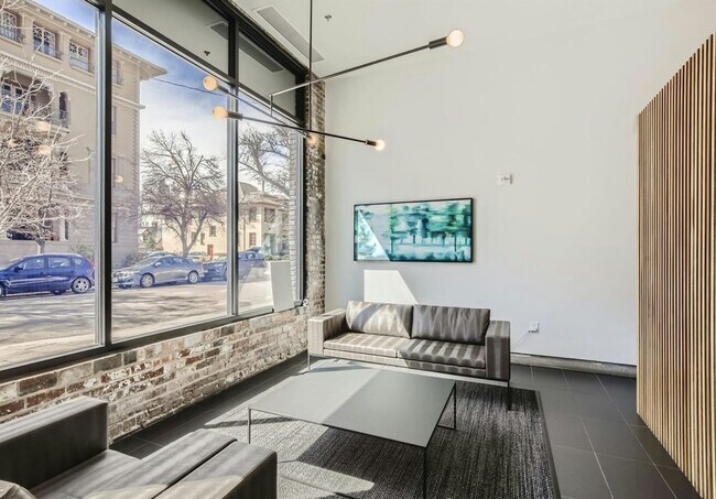 Building Photo - 1300 Ogden St