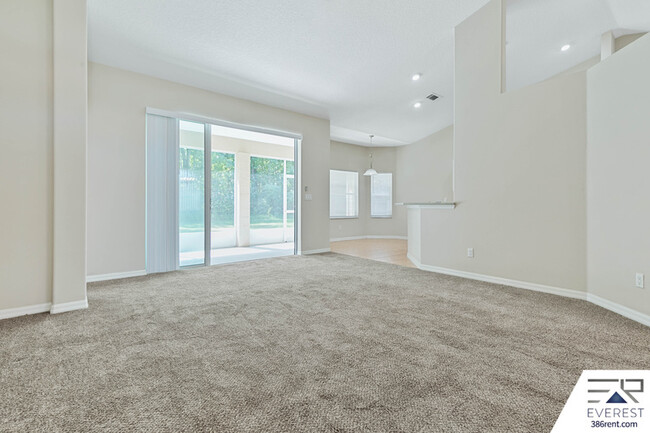 Building Photo - 59 Woodlawn Dr