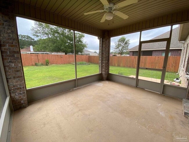 Building Photo - 2486 Redford Dr