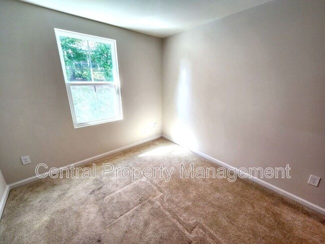 Building Photo - 165 Sarnesfield Wy