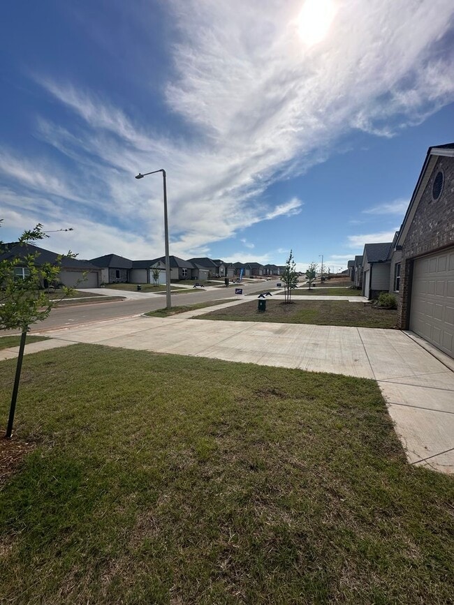 Building Photo - *Newly Built* 3 Bed 2 Bath 2 Car Garage