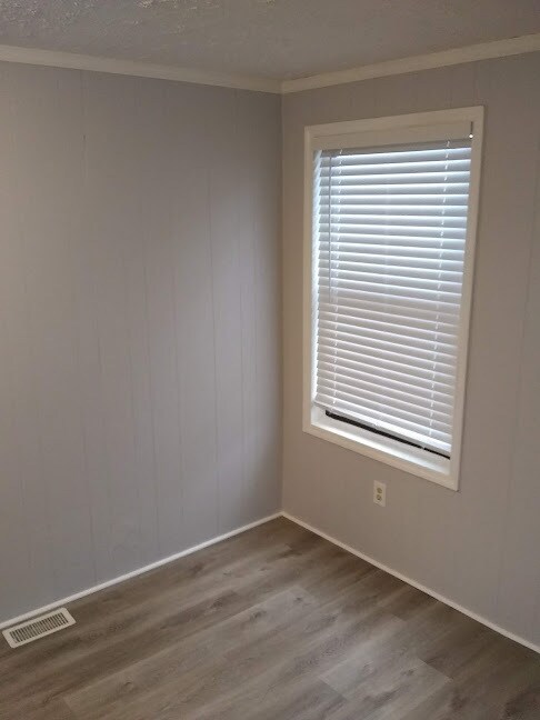 Building Photo - 201 Lake Dr