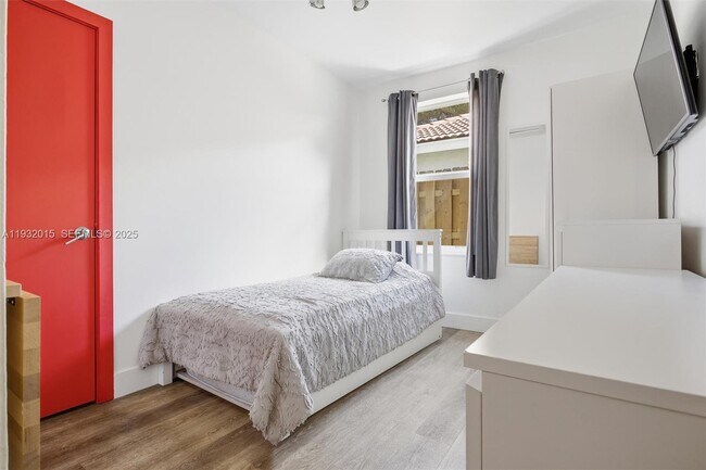 Building Photo - 10246 NW 57th Terrace