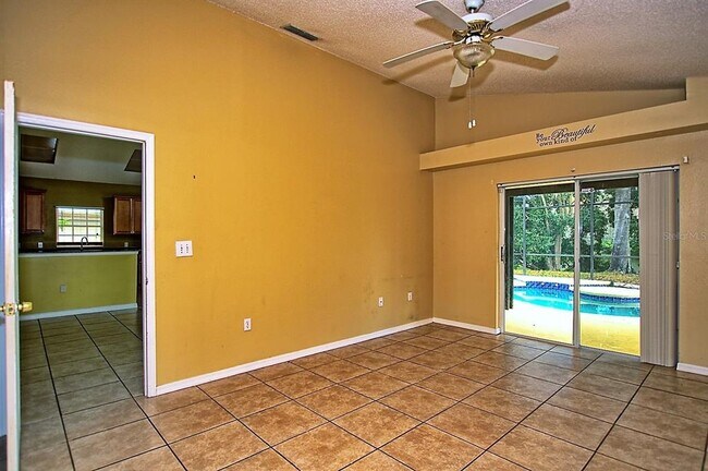 Building Photo - 4335 Creekside Blvd