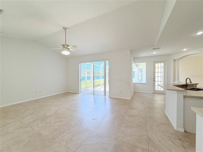 Building Photo - 14606 Coral Berry Dr