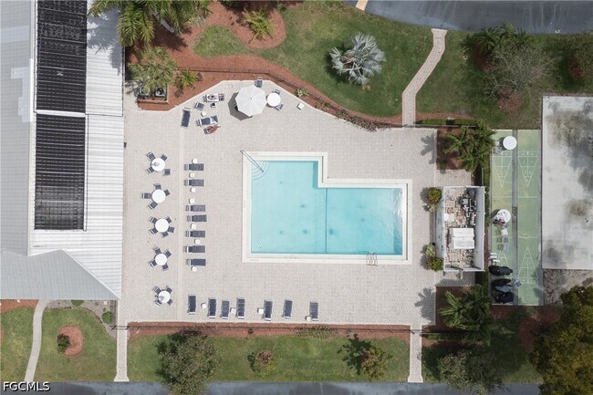 Building Photo - 7400 College Pkwy