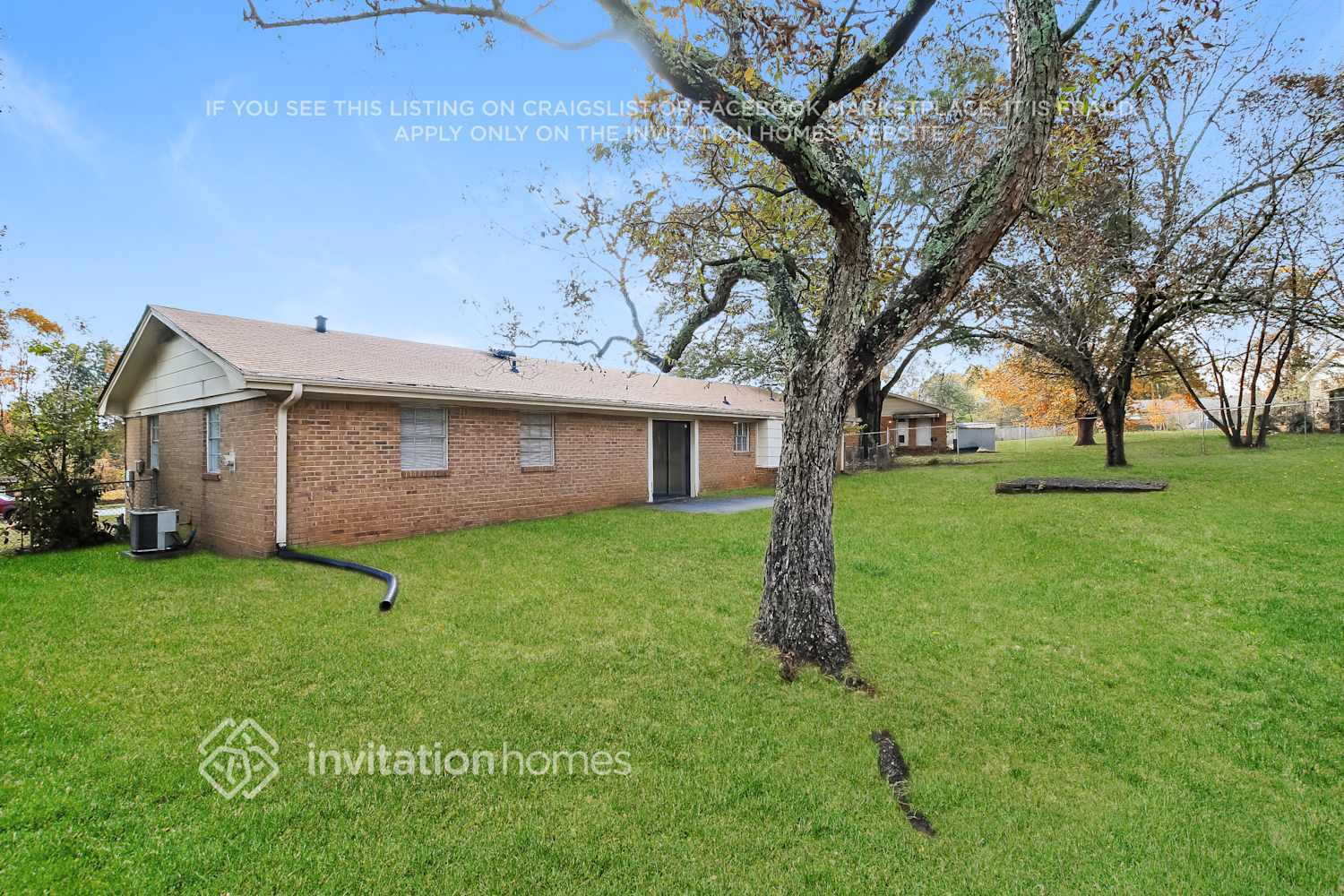 Building Photo - 1621 Wesley Way NW