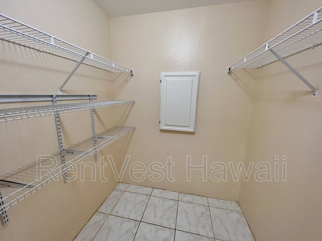 Building Photo - 91-1018-1018 Huliau St