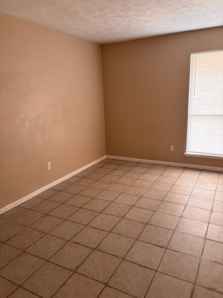 Building Photo - 2570 Buffalo Trl