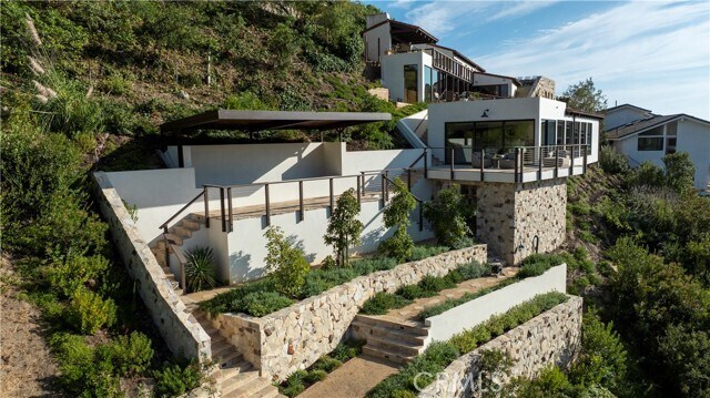 Building Photo - 345 Emerald Bay