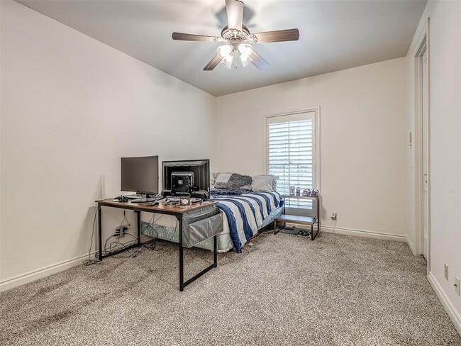 Building Photo - 3309 Shadow Valley Dr