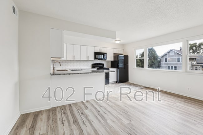 Building Photo - 1056 S 29th St