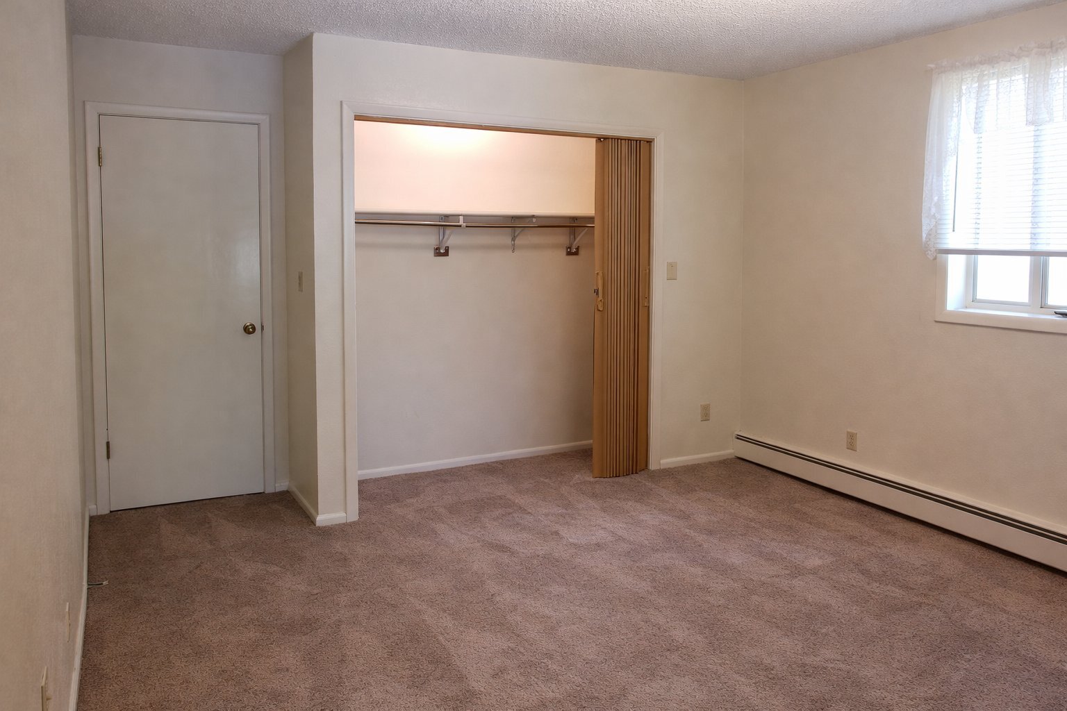 Building Photo - 1321 Walnut St