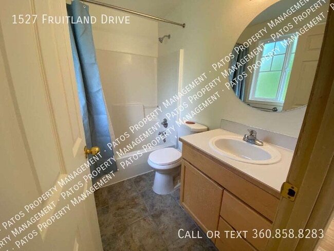 Building Photo - 1527 Fruitland Dr