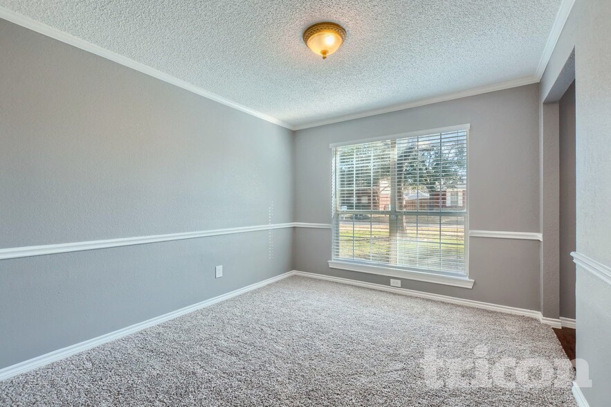 Building Photo - 1417 Baker Dr