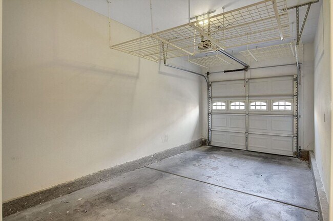 Building Photo - 716 Peachy Canyon Cir