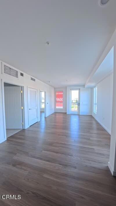 Building Photo - 18900 Parthenia St