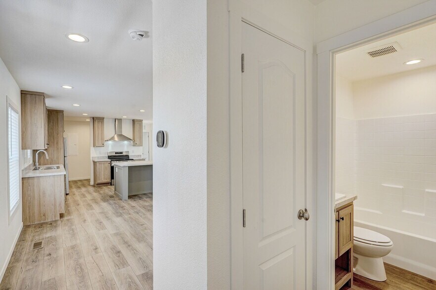 Building Photo - 2627 S Lamb Blvd