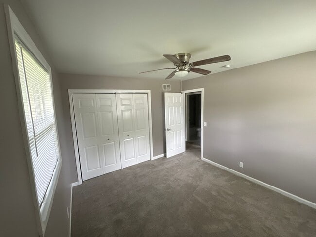 Building Photo - Newly Renovated Home in a Prime Location!