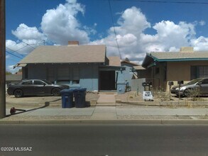 Building Photo - 627 N Euclid Ave