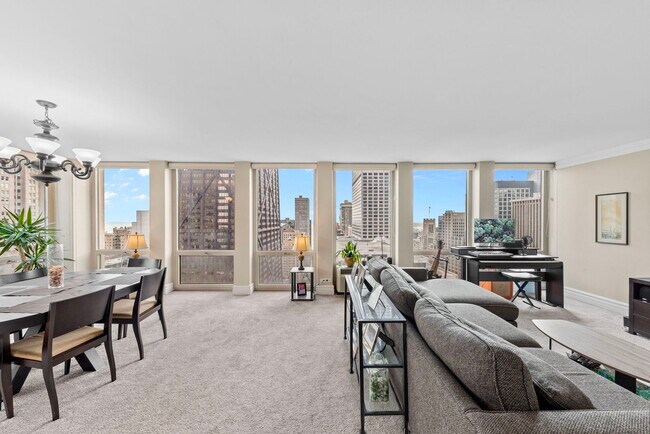 Building Photo - 111 E Chestnut St