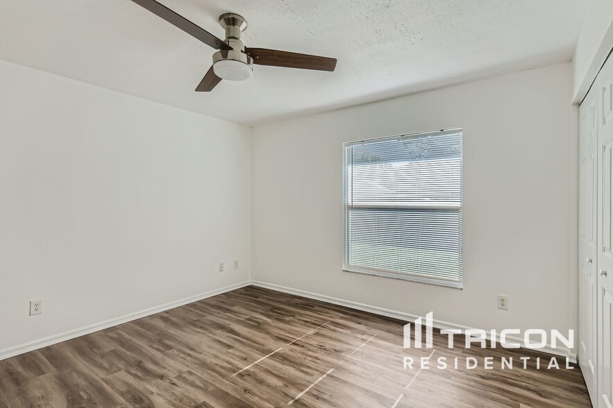 Building Photo - 6316 S Adelia Ave