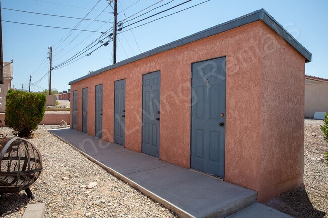 Building Photo - BLUE2710