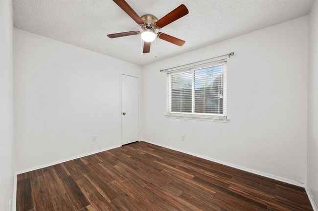 Building Photo - 12329 Limerick Ave