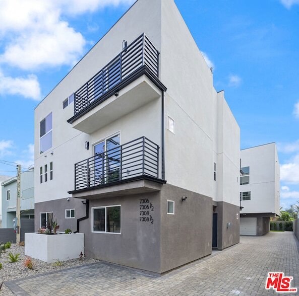 Building Photo - 7306 Independence Ave