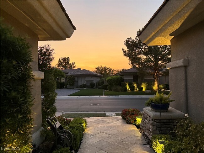 Building Photo - 105 Fountainhead Cir