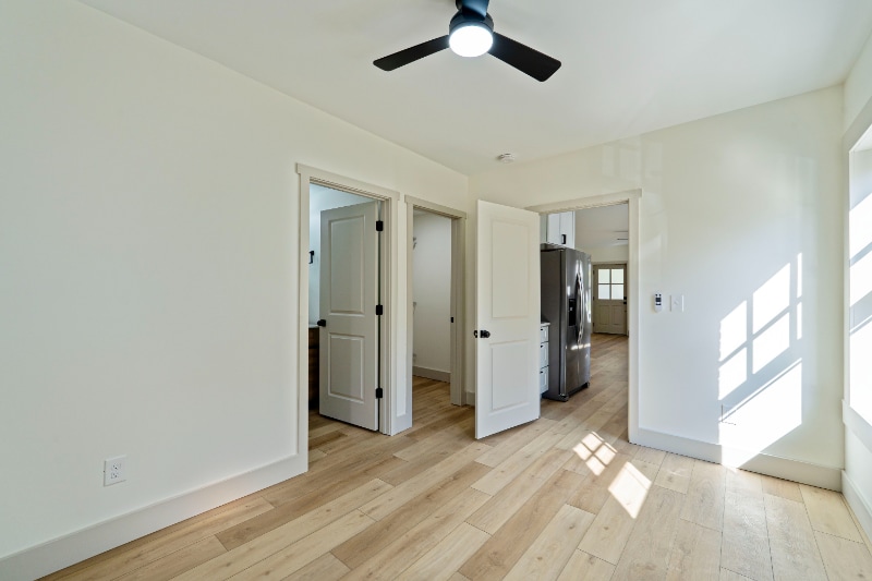 Building Photo - 605-607-607 S Champion Ave