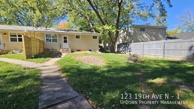 Primary Photo - 123 19th Ave N