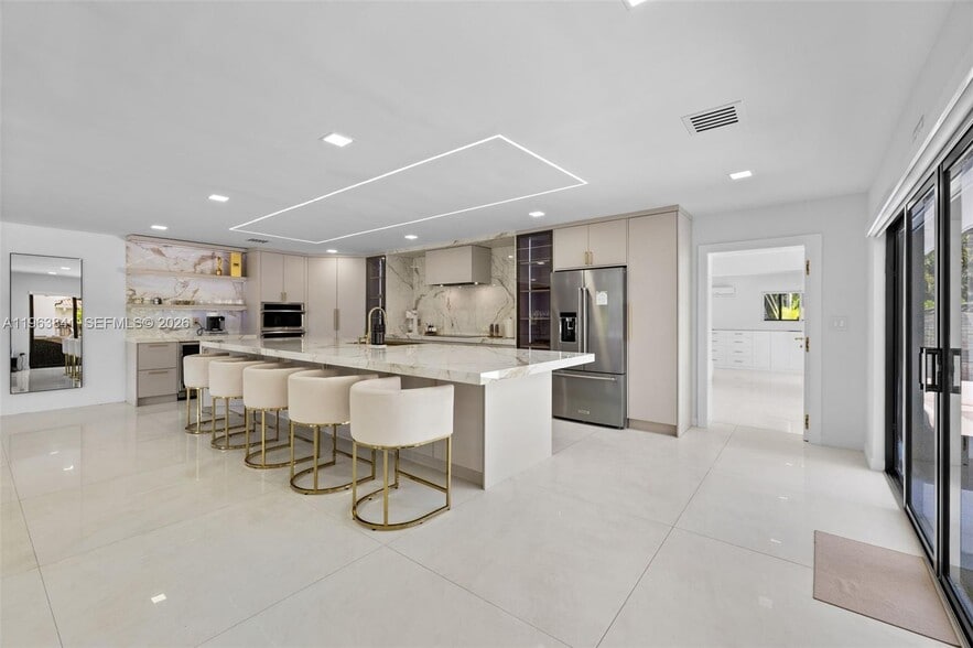 Building Photo - 1117 Adams St