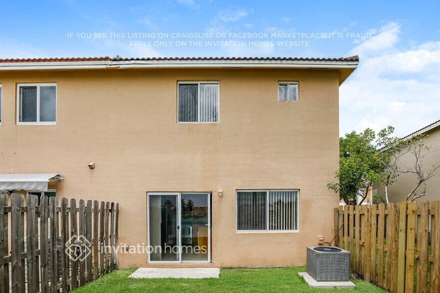 Building Photo - 17768 SW 139th Ct
