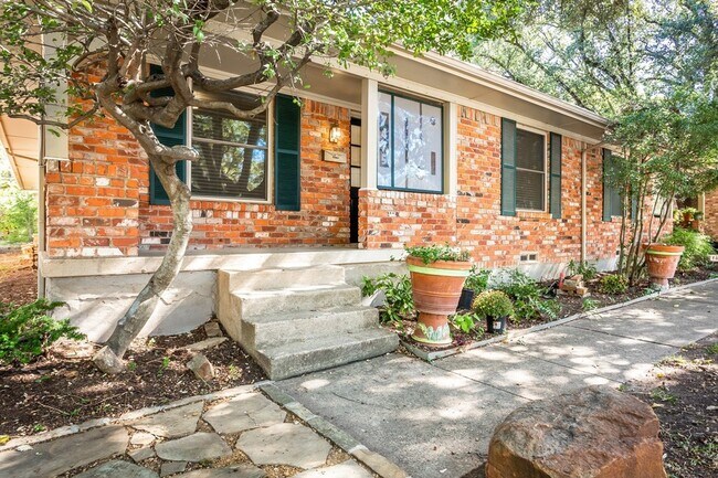 Building Photo - 7475 Brentcove Cir