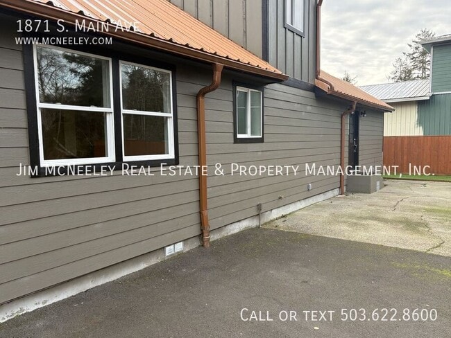 Building Photo - 1871 S Main Ave