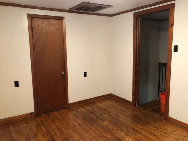 Building Photo - 4 Bedroom and 3 Bathroom home NLR