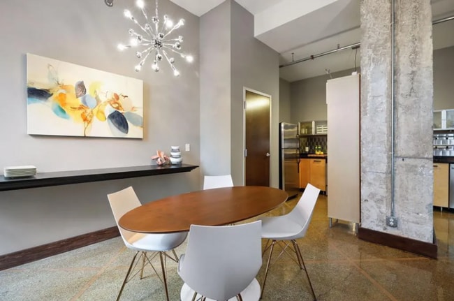 Building Photo - Historic Lowry Condo For Rent