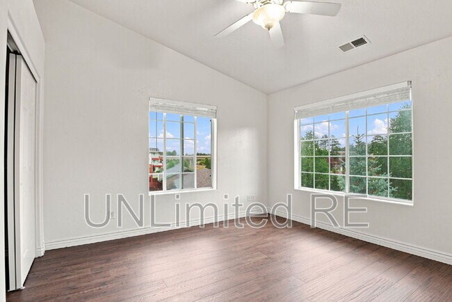Building Photo - 3272 S Litzler Dr